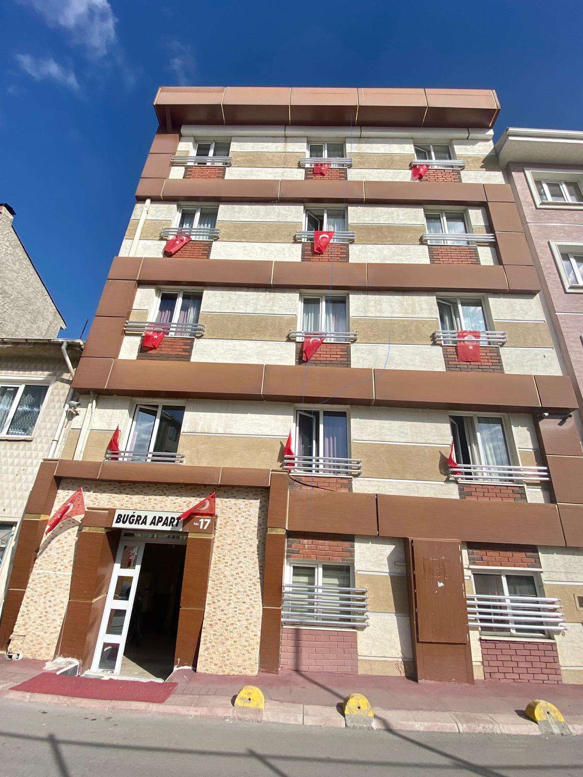 Buğra Erkek Apart